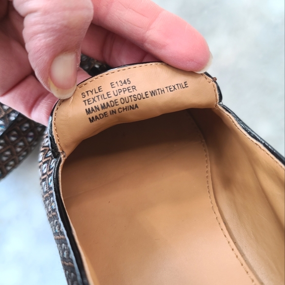 J. CREW Charlie Medallion Jacquard Tassle Loafers sz 6.5 - Picture 3 of 8